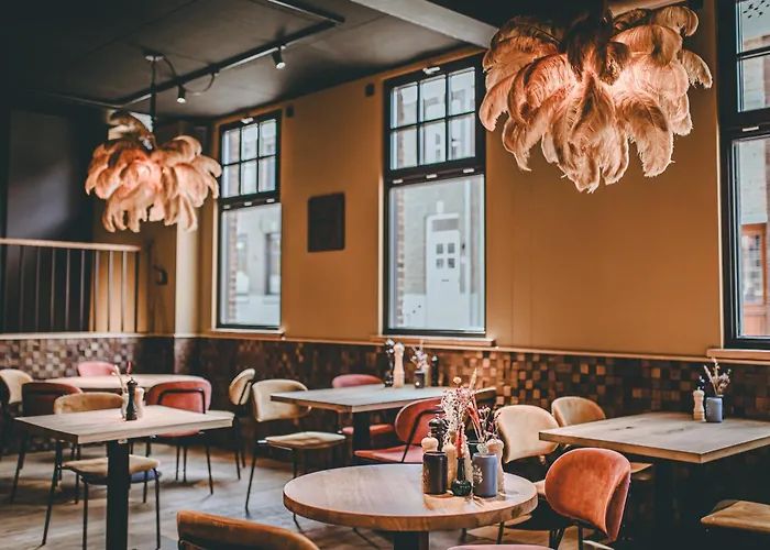 فندق Hotel Centraal Baarlo 3*