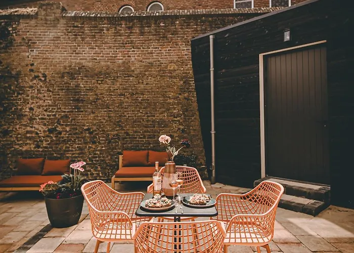 Hotel Centraal Baarlo فندق